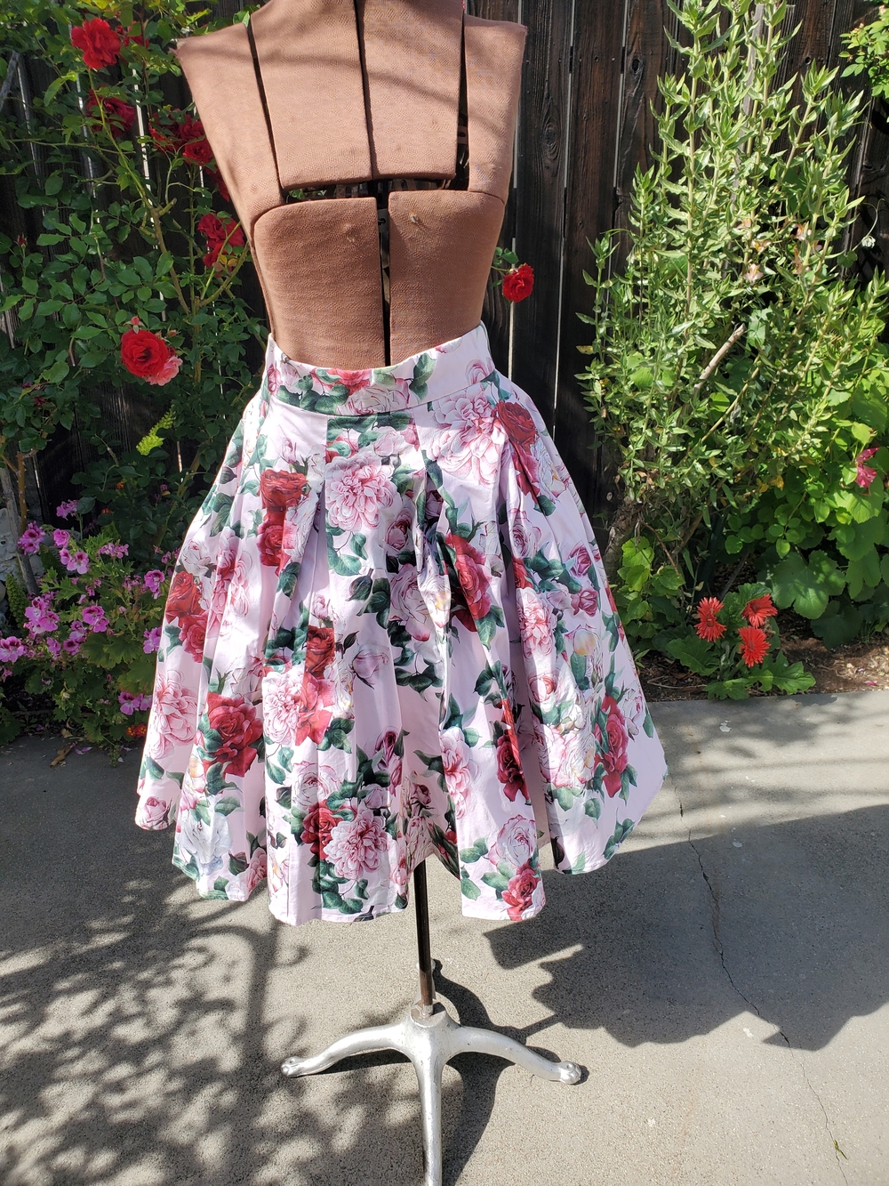 Kitten D'Amour Vintage-Inspired Pink Floral Circle Skirt Australian Size 18